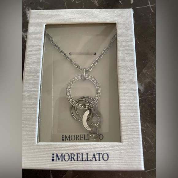 Modern Design  Necklace  New in Box Gorgeous and Fashionable - Picture 4 of 4